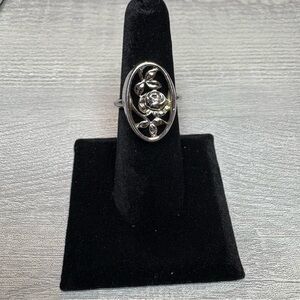 Rare Vintage 1975 Avon "Rosamonde" Ring Adjustable SZ 6-7 Silver Tone Oval Rose